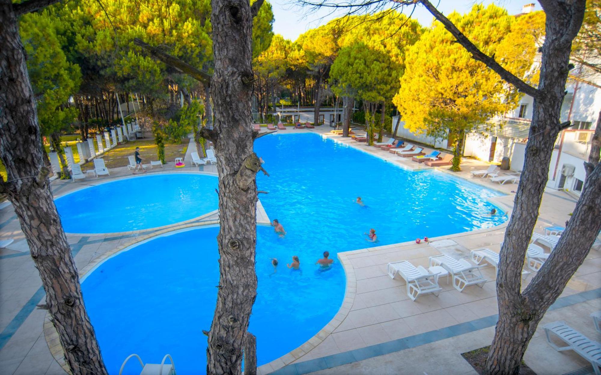Marea Resort Golem Kültér fotó